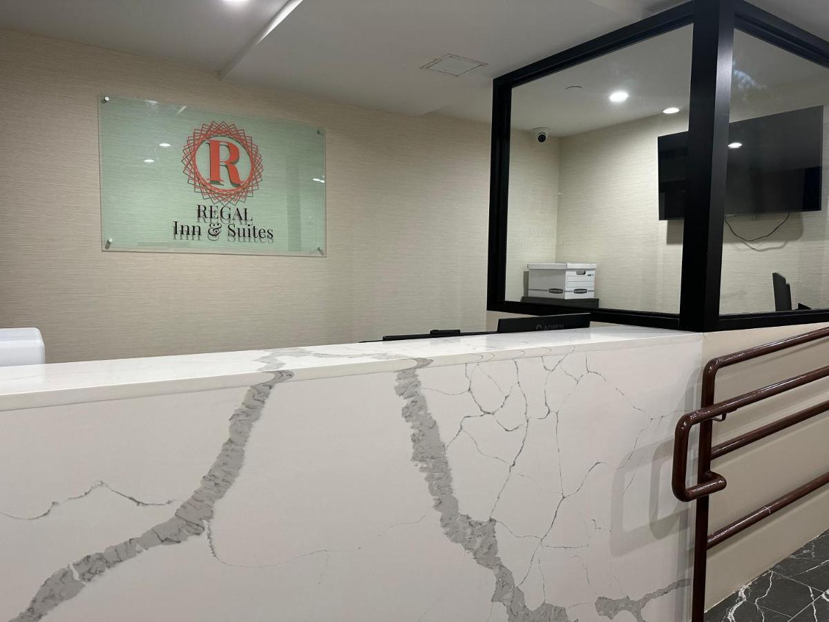Regal Inn & Suites New York Laguardia Hotel Extérieur photo