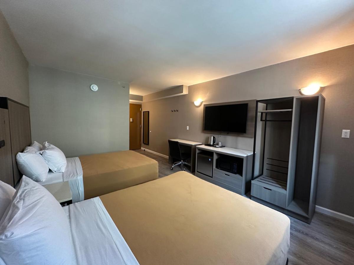 Regal Inn & Suites New York Laguardia Hotel Extérieur photo